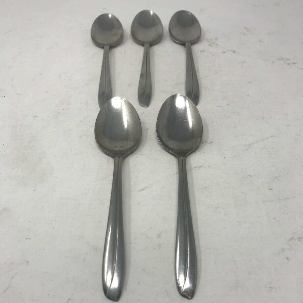 5 Vintage American Flair Oval Soup Spoons
